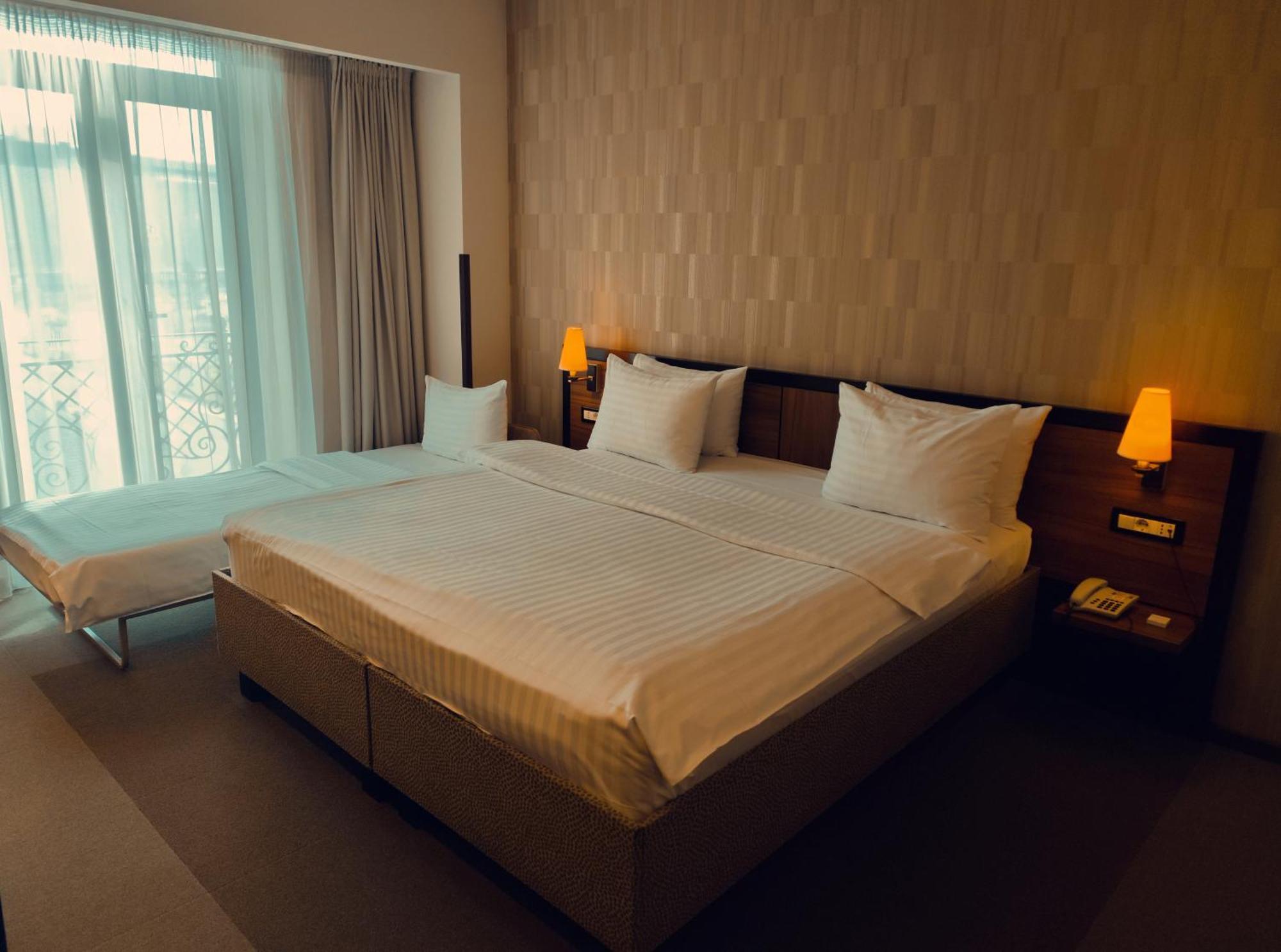 Europa Royale Bucharest Hotel Exterior foto
